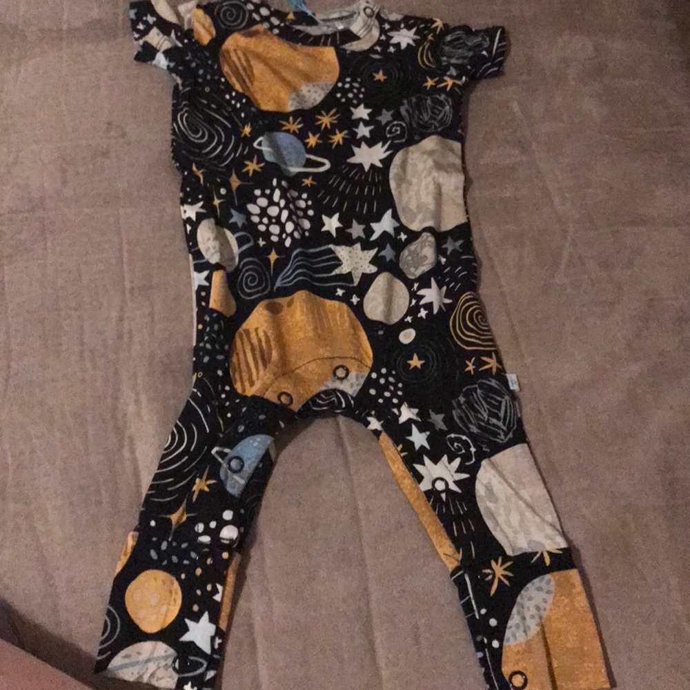Posh peanut 0-3 romper